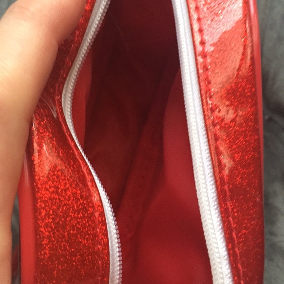 3 New Estee Lauder & Coca-Cola Cosmetic Bags - Picture 11 of 12